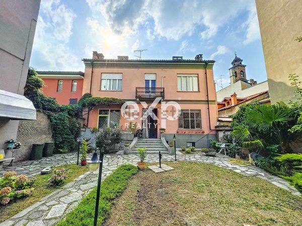 casa indipendente in vendita a Voghera