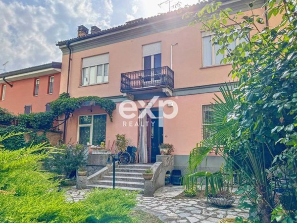 casa indipendente in vendita a Voghera