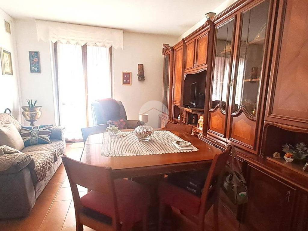 appartamento in vendita a Voghera in zona Campoferro