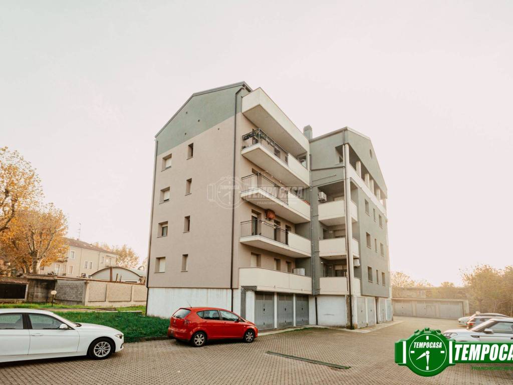 appartamento in vendita a Voghera in zona Campoferro