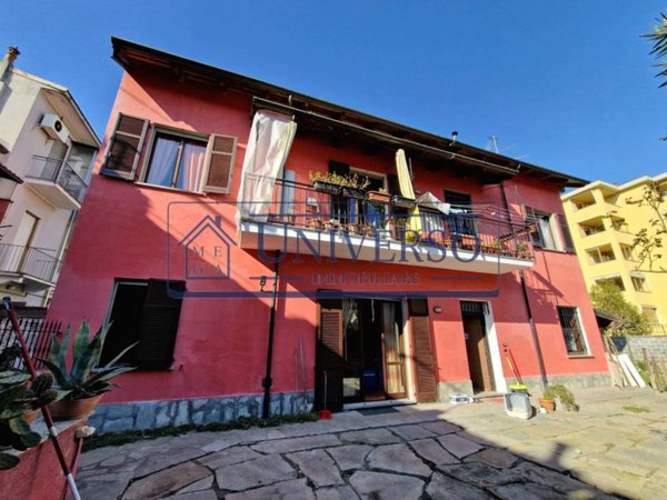 casa indipendente in vendita a Voghera