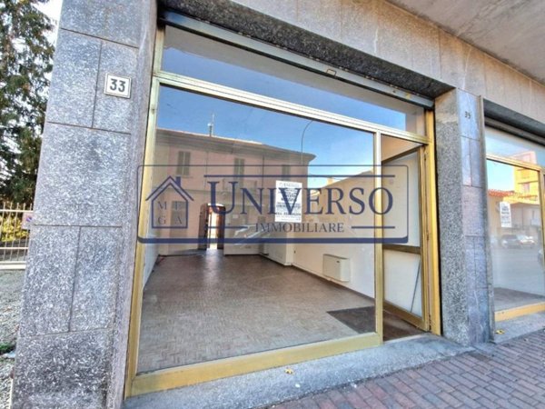 negozio in vendita a Voghera