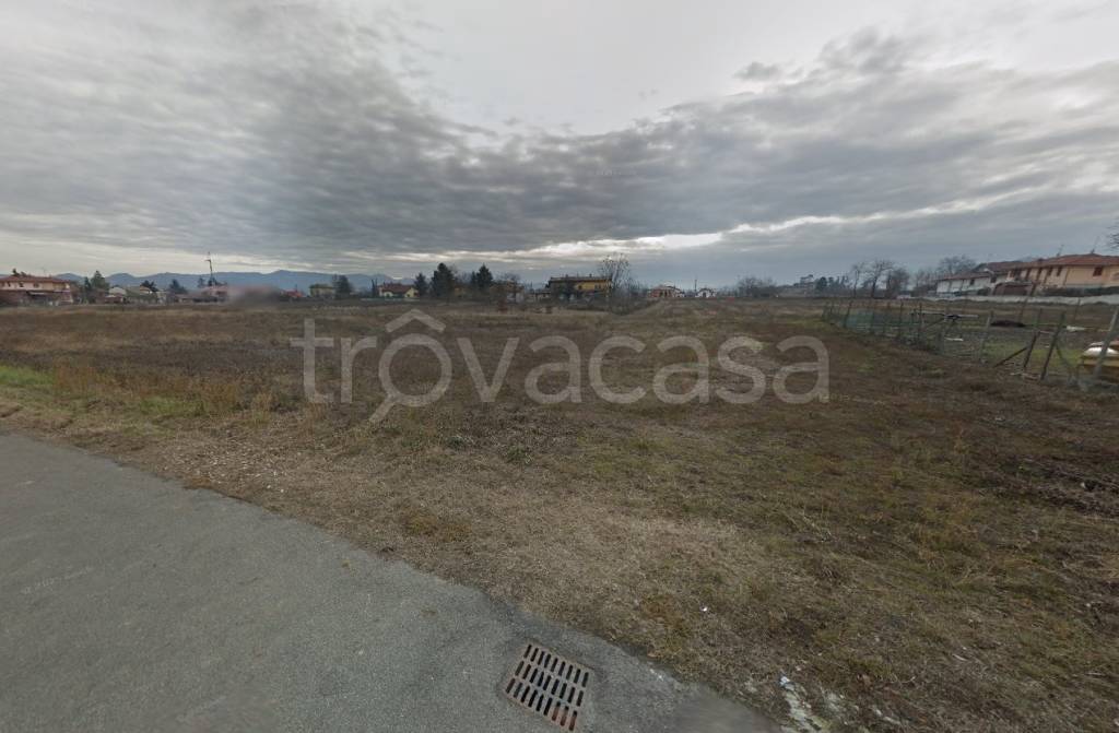casa indipendente in vendita a Voghera
