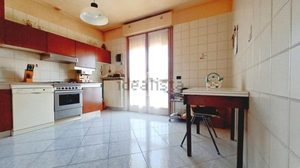 casa indipendente in vendita a Voghera