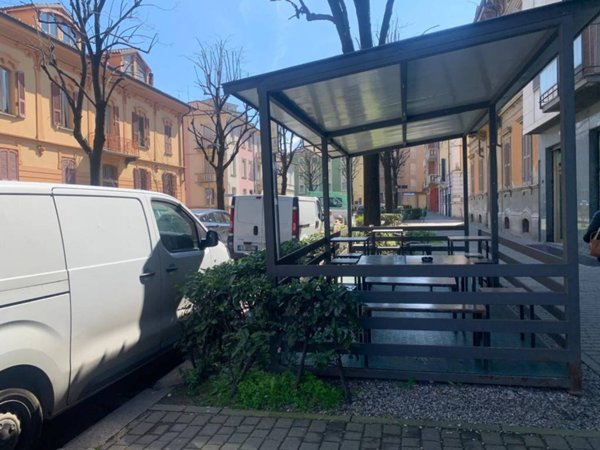 negozio in vendita a Voghera
