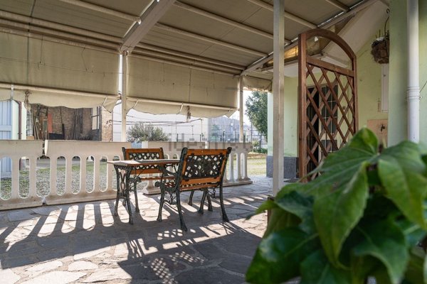 casa indipendente in vendita a Voghera