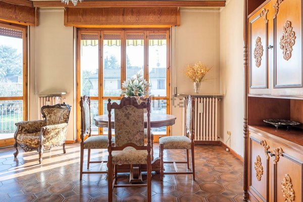 casa indipendente in vendita a Voghera