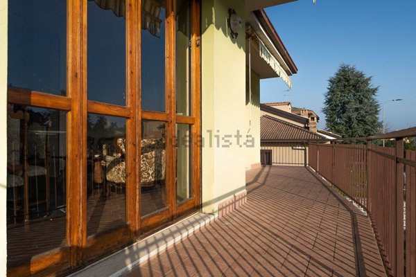 casa indipendente in vendita a Voghera
