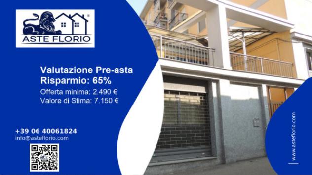 negozio in vendita a Voghera