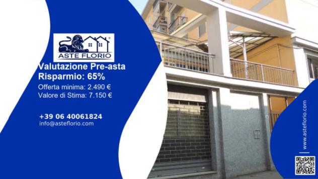 negozio in vendita a Voghera