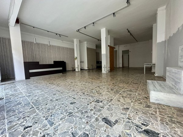 ufficio in vendita a Voghera