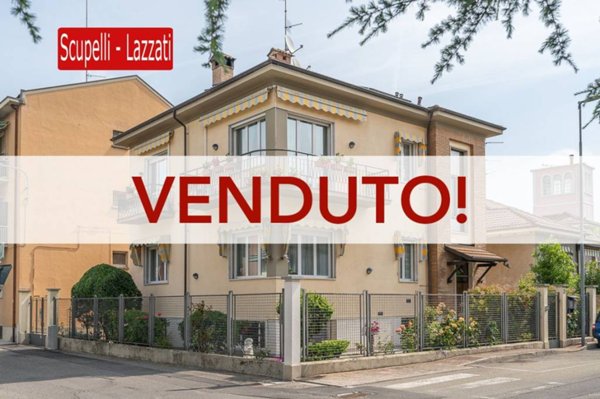 casa indipendente in vendita a Voghera