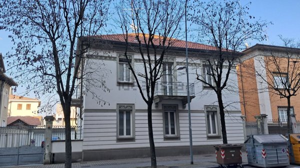 casa indipendente in vendita a Voghera