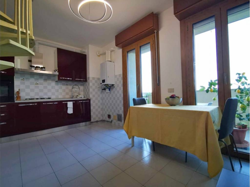 appartamento in vendita a Voghera in zona Campoferro