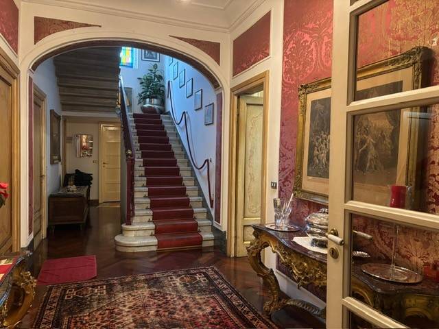 casa indipendente in vendita a Voghera