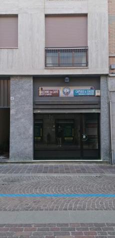 negozio in vendita a Voghera