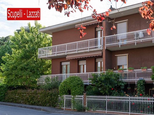 casa indipendente in vendita a Voghera