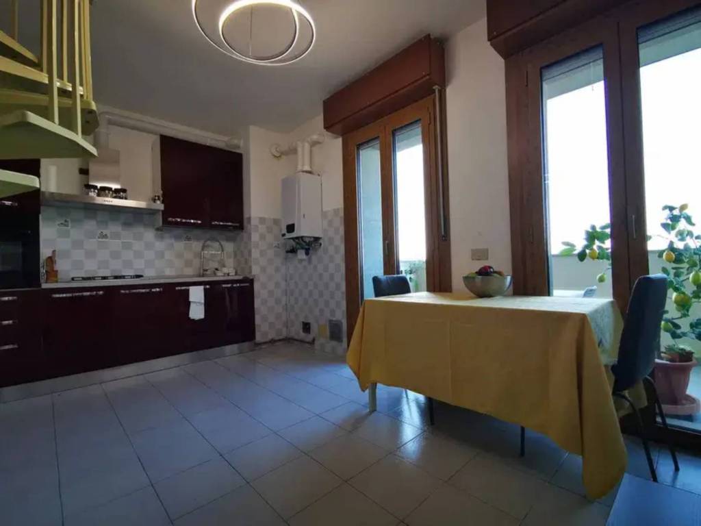 appartamento in vendita a Voghera in zona Campoferro