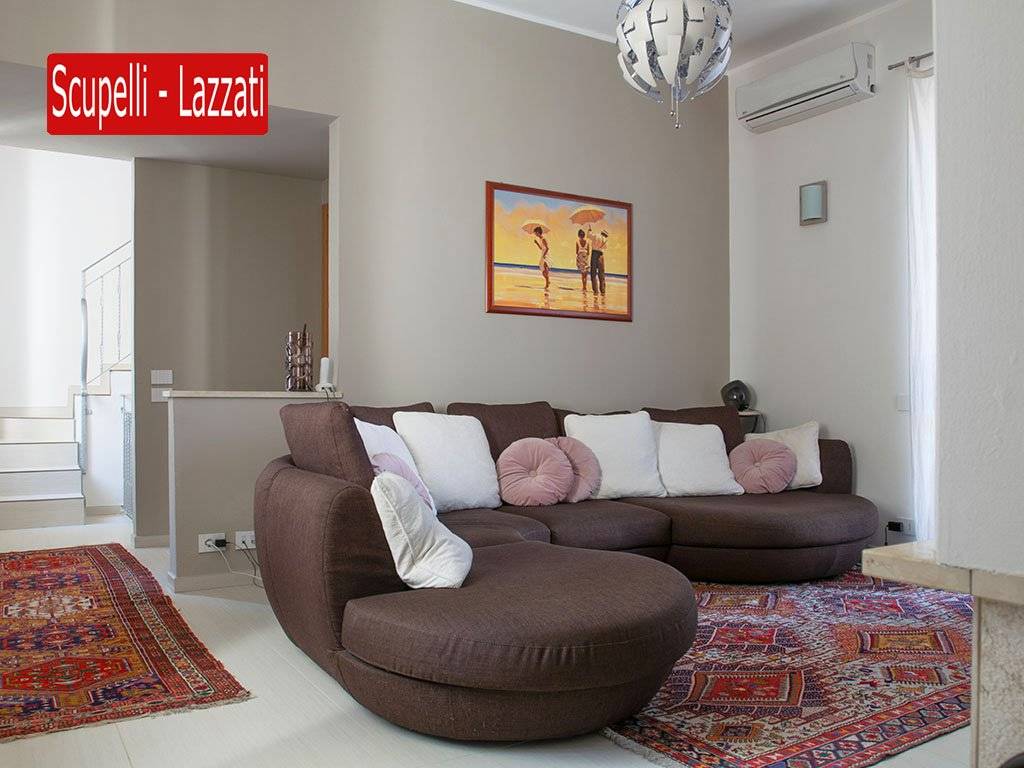 casa indipendente in vendita a Voghera