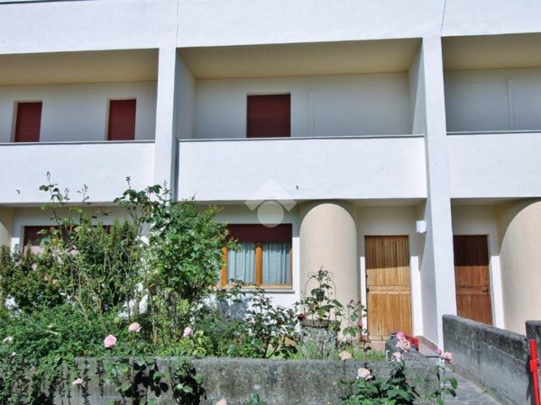 casa indipendente in vendita a Voghera
