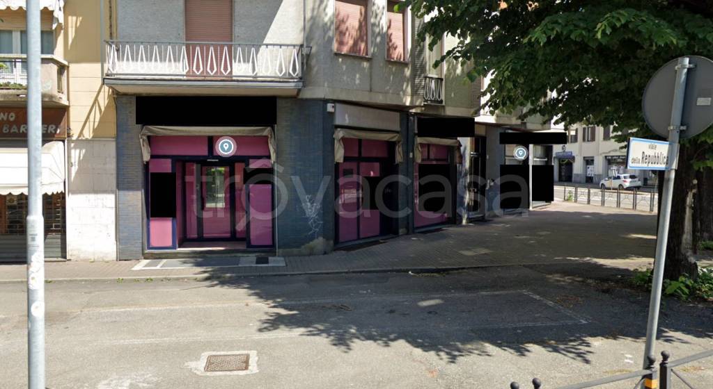 negozio in vendita a Voghera