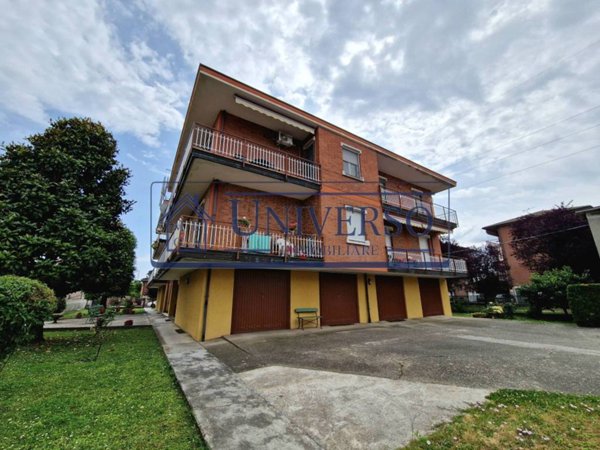 appartamento in vendita a Voghera in zona Medassino