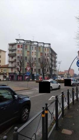 negozio in vendita a Voghera
