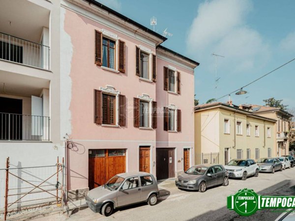 appartamento in vendita a Voghera in zona Campoferro