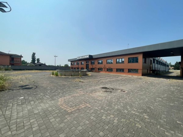 terreno edificabile in vendita a Voghera