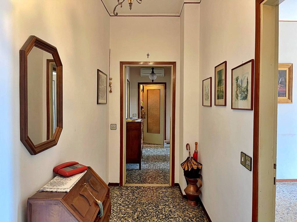 appartamento in vendita a Voghera in zona Campoferro