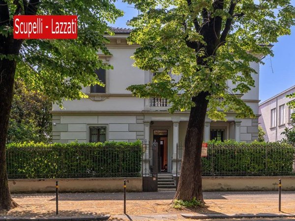 casa indipendente in vendita a Voghera