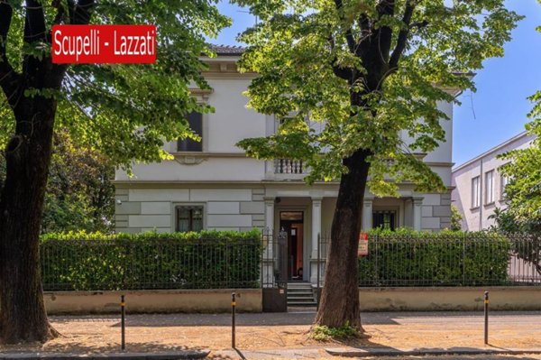 casa indipendente in vendita a Voghera