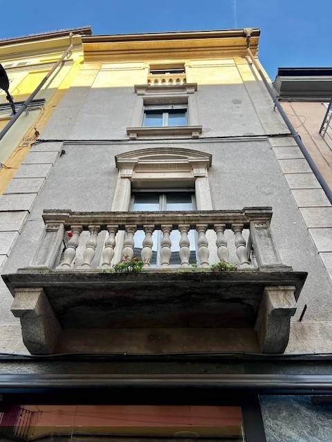 casa indipendente in vendita a Voghera