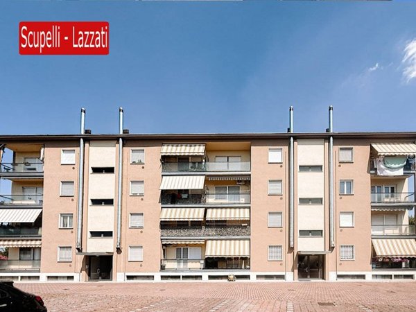 appartamento in vendita a Voghera in zona Medassino