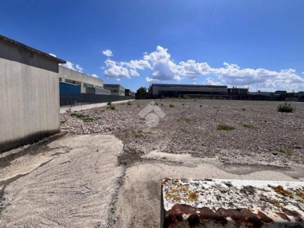 terreno agricolo in vendita a Voghera in zona Medassino