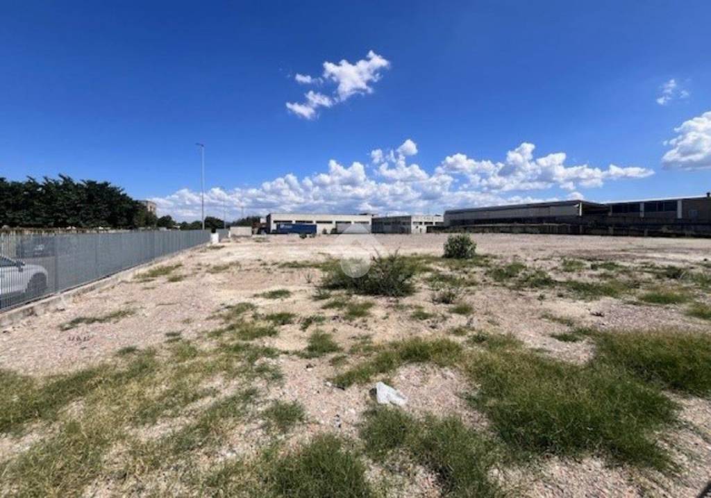 terreno agricolo in vendita a Voghera