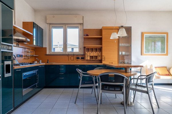 casa indipendente in vendita a Voghera
