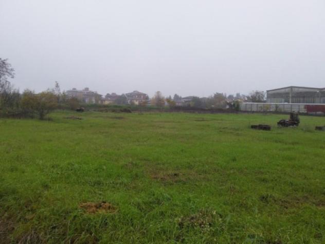 terreno edificabile in vendita a Voghera