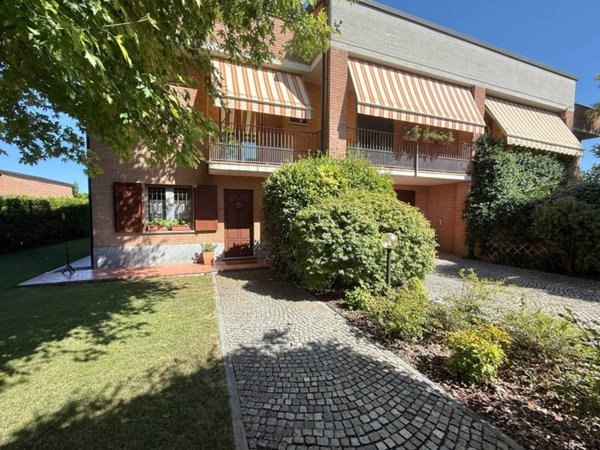 casa indipendente in vendita a Voghera in zona Campoferro