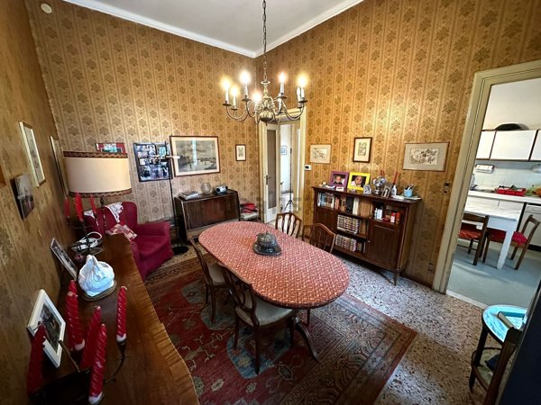 casa indipendente in vendita a Voghera