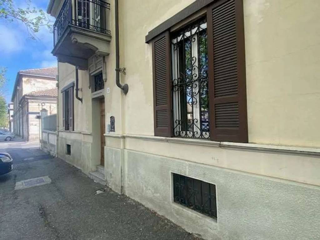 casa indipendente in vendita a Voghera