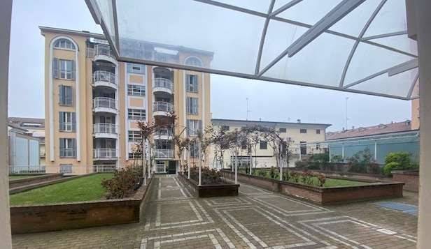 ufficio in vendita a Voghera