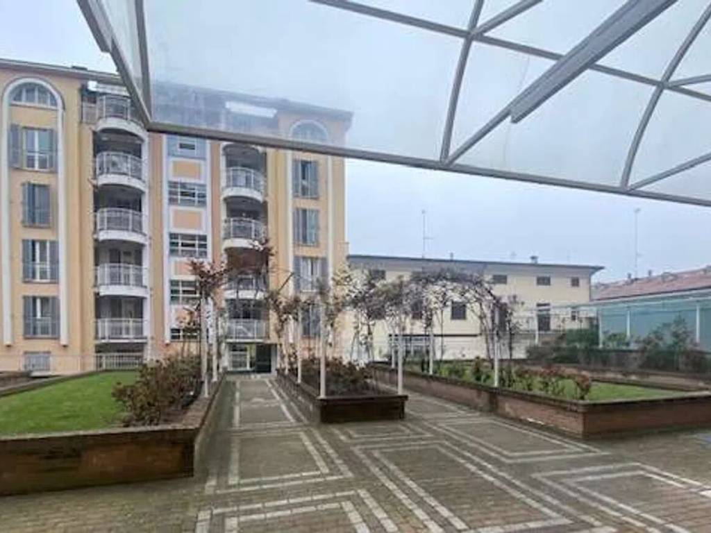 ufficio in vendita a Voghera