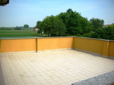 casa indipendente in vendita a Voghera