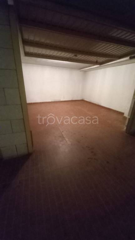 locale di sgombero in vendita a Voghera