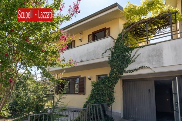 casa indipendente in vendita a Voghera
