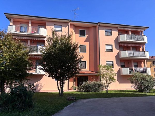 appartamento in vendita a Voghera