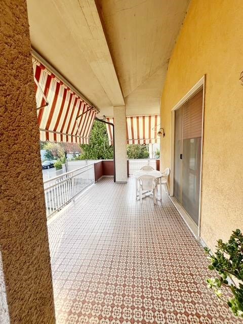 casa indipendente in vendita a Voghera in zona Valle