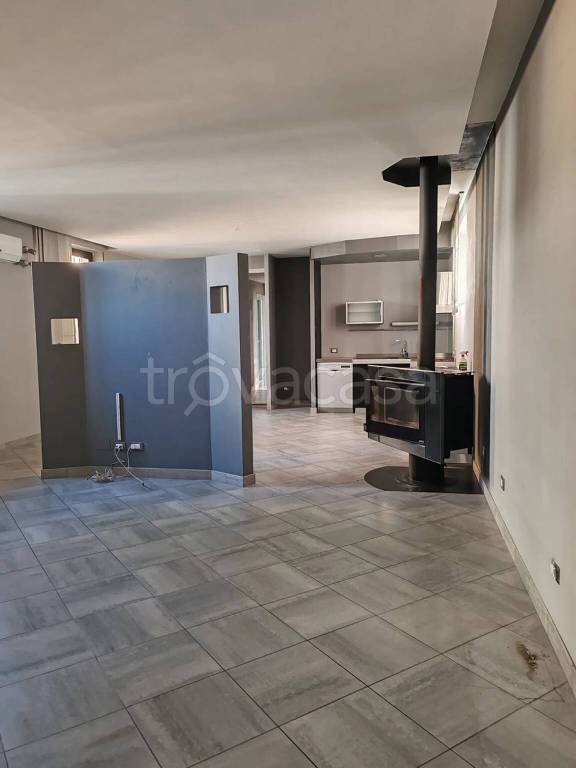 casa indipendente in vendita a Voghera