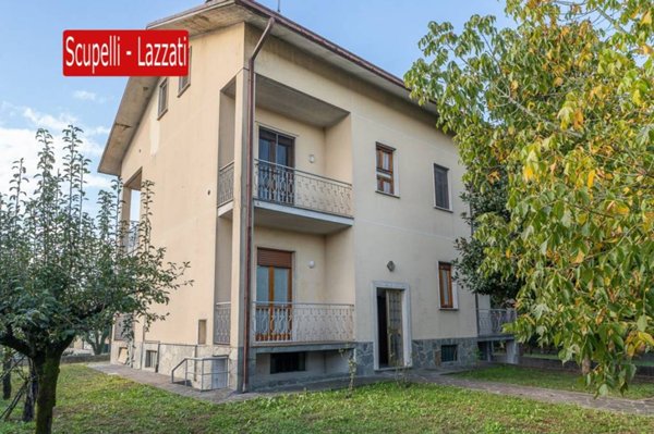 casa indipendente in vendita a Voghera